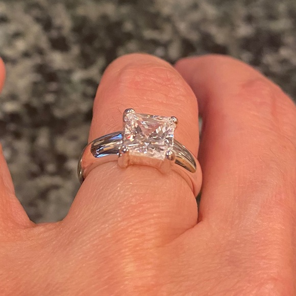 2CT Princess cut CZ Engagement Ring - Picture 13 of 16